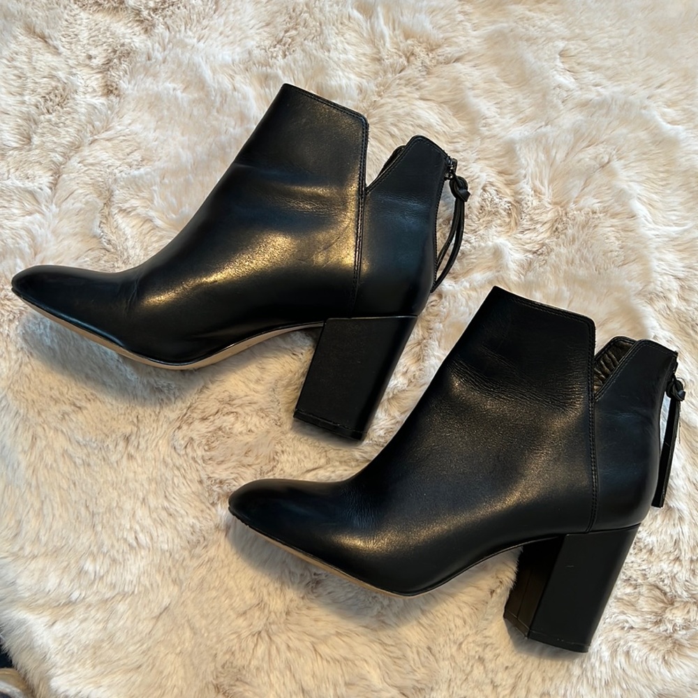 Aldo black leather heeled boots size 7 1/2